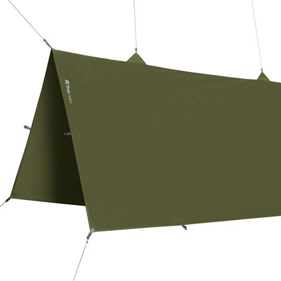 Trekmates Square Tarp i olivengrøn med mange fæstepunkter